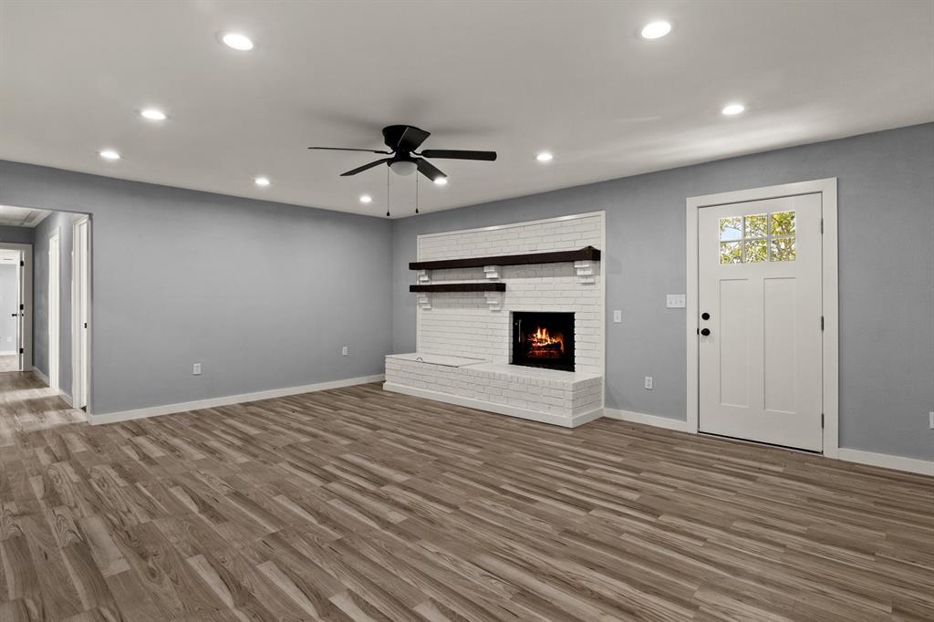 111 Walker Drive Property Photo 6