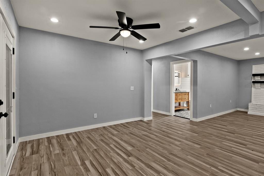 111 Walker Drive Property Photo 12