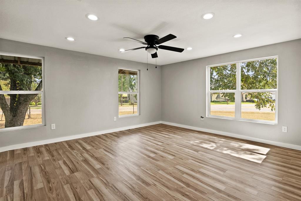 111 Walker Drive Property Photo 19