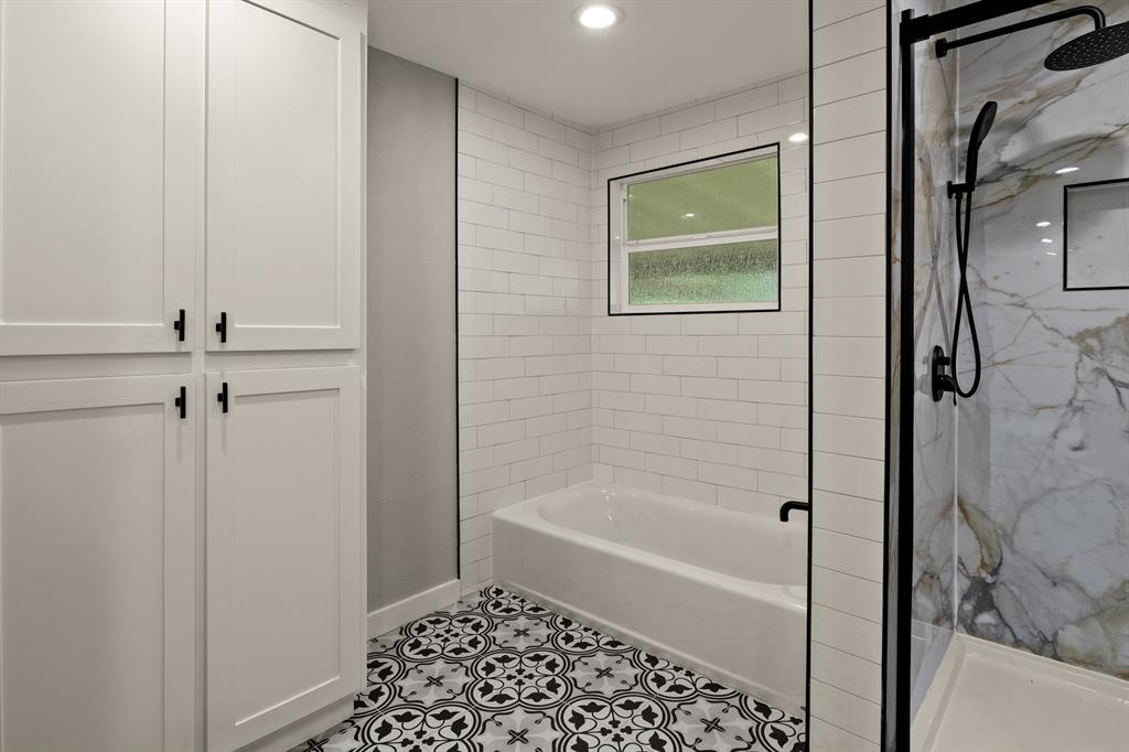 111 Walker Drive Property Photo 23