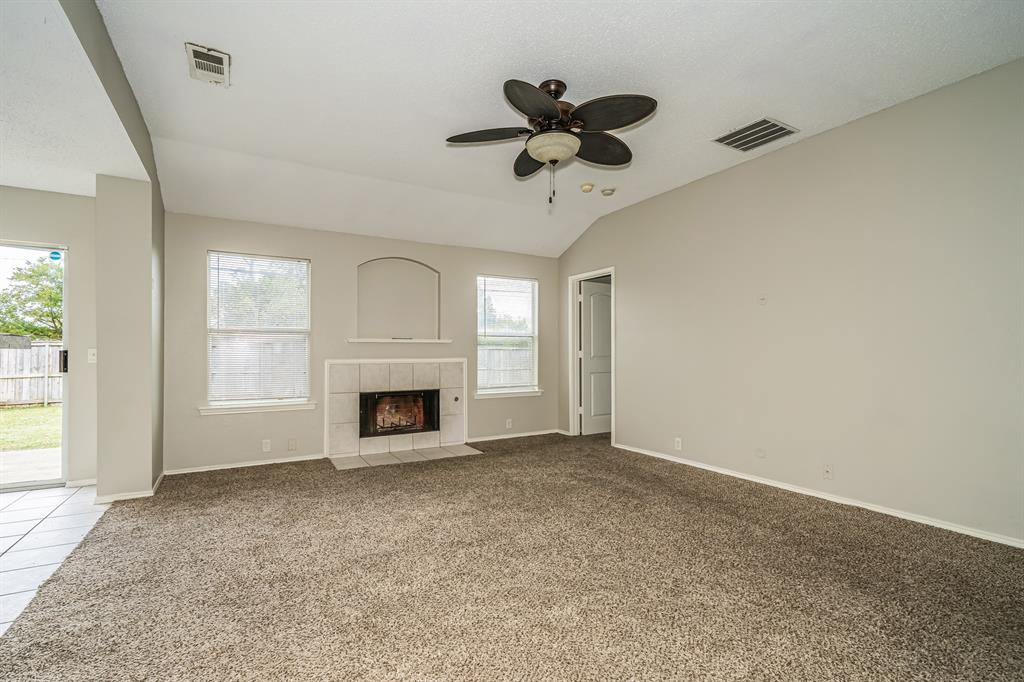 207 Prentice Drive Property Photo 3