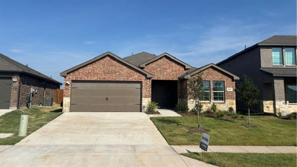 612 Broad River Lane Property Photo 1