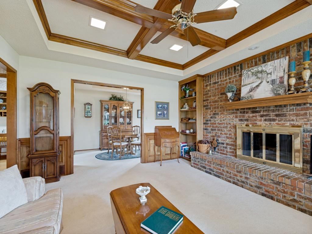 2213 Ridgewood Property Photo 8