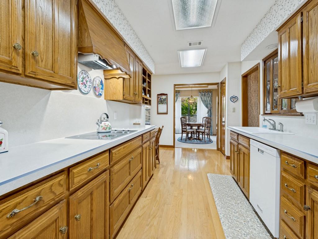 2213 Ridgewood Property Photo 12