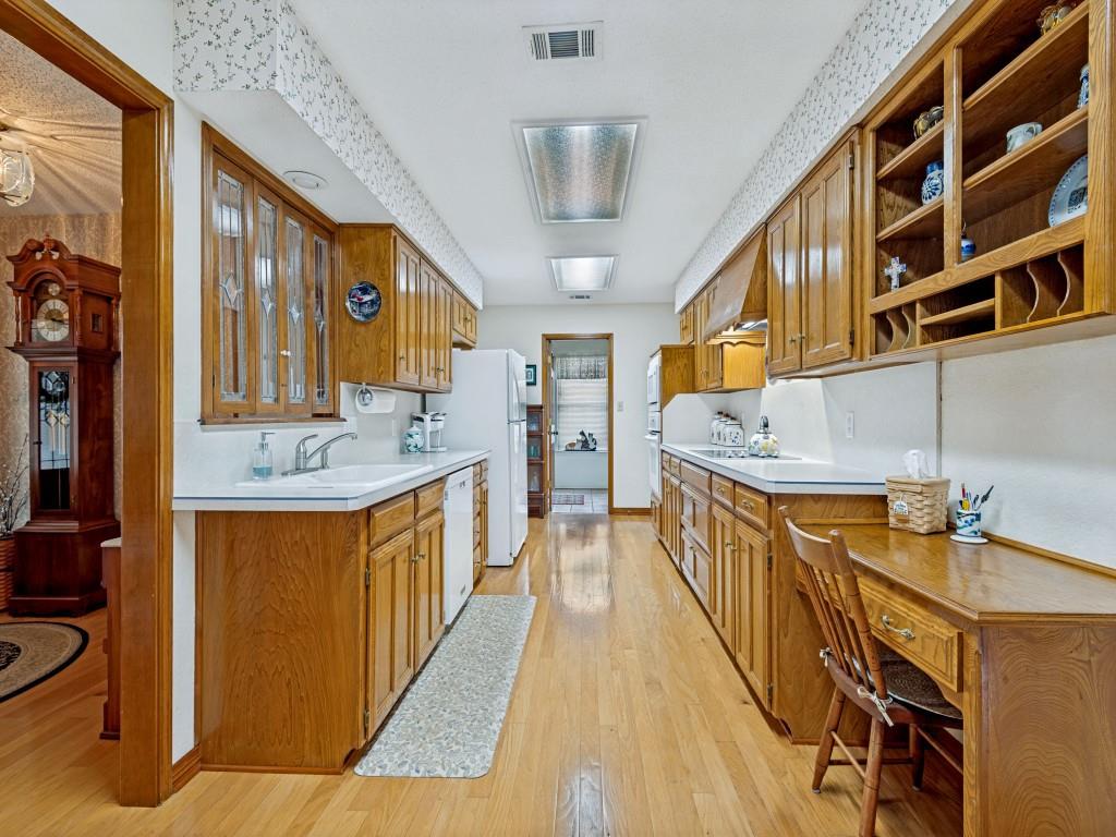 2213 Ridgewood Property Photo 16