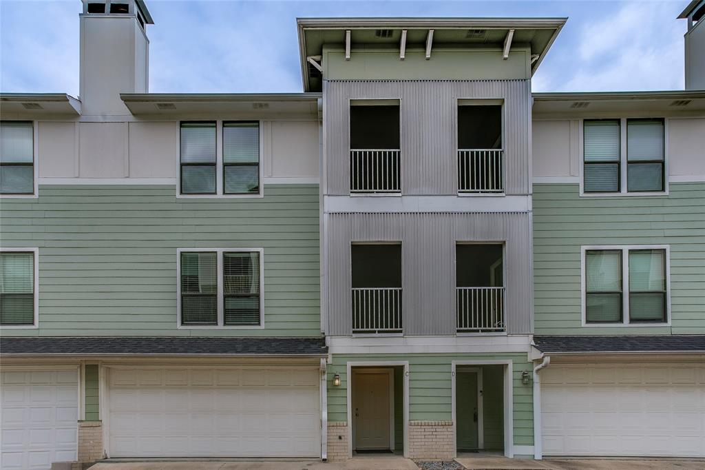 2415 Stutz Drive C Property Photo 1