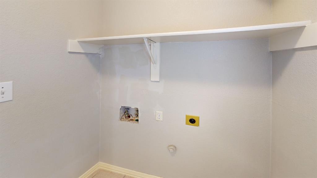 1629 Bennington Drive Property Photo 21