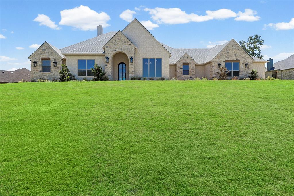 1656 Private Access 60200 Property Photo 1