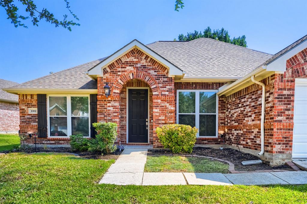 2302 Hodges Place Property Photo 1
