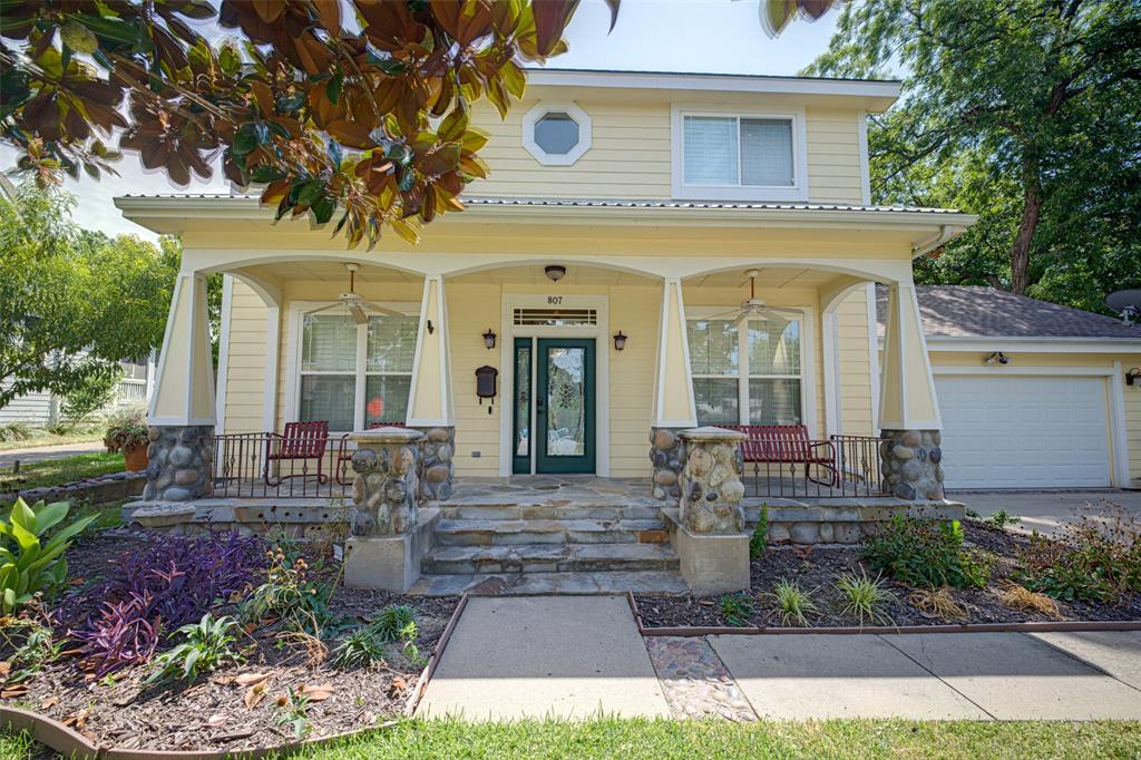 807 Barnes Street Property Photo 1