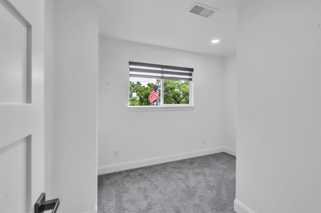 900 E Pioneer Circle Property Photo 31