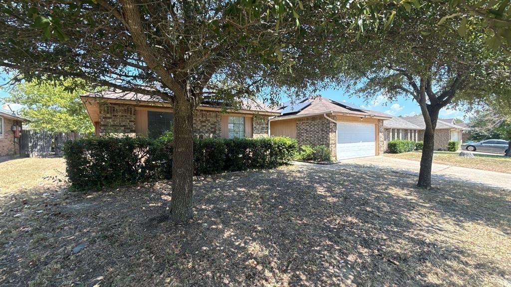 914 Larue Drive Property Photo 3