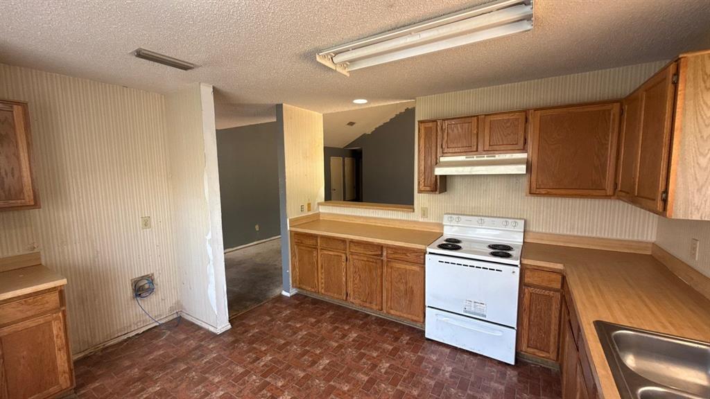 914 Larue Drive Property Photo 9