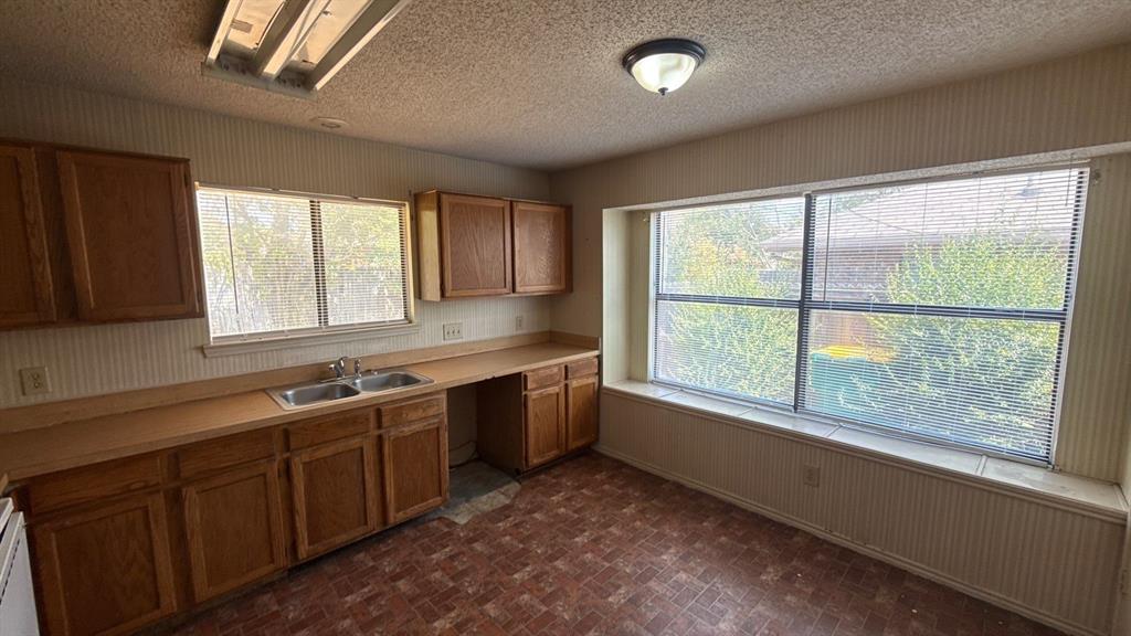 914 Larue Drive Property Photo 11
