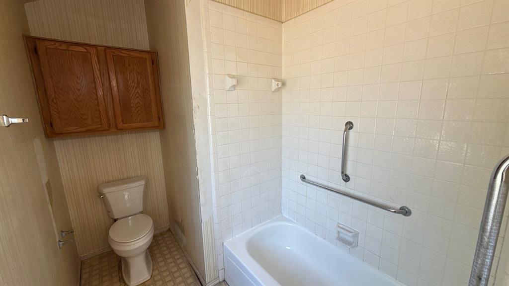 914 Larue Drive Property Photo 16