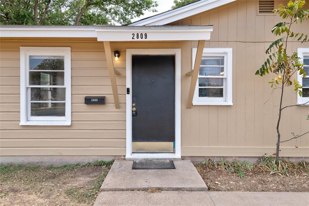 2809 S 27th Street Property Photo 2