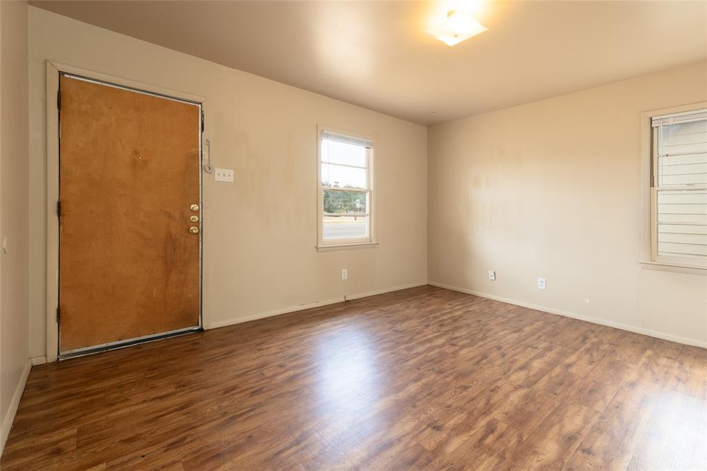 2809 S 27th Street Property Photo 4