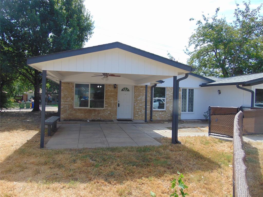 704 La Fonda Circle