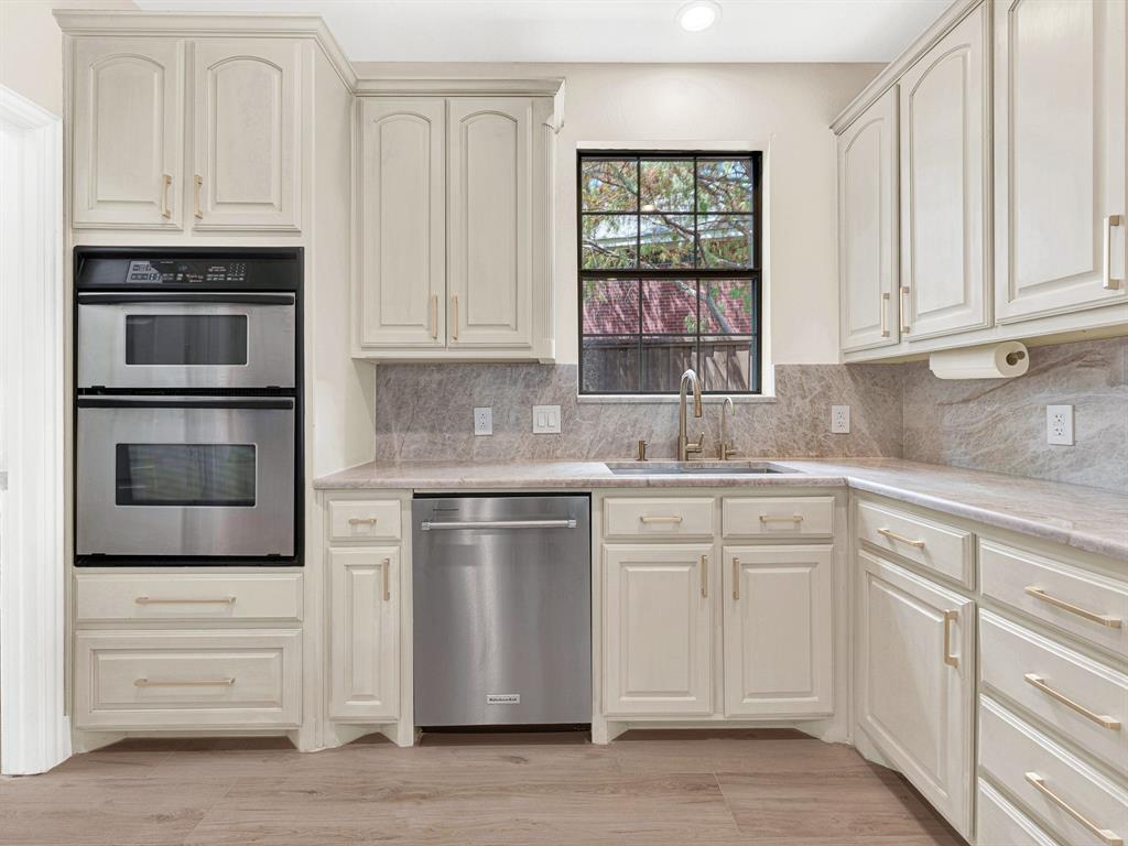 5501 Blazing Star Road Property Photo 13