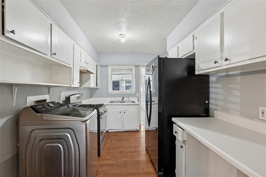 1304 E Lovers Lane Property Photo 6