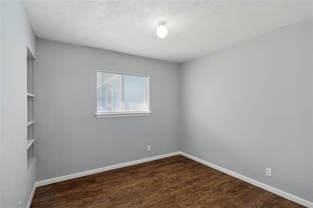 1304 E Lovers Lane Property Photo 13