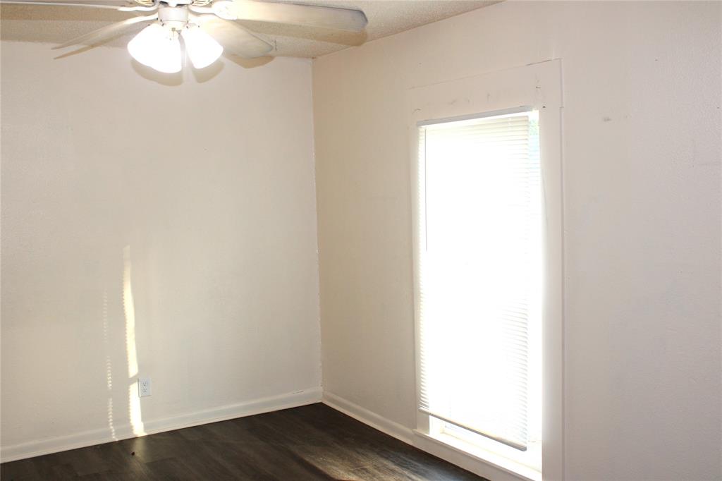 1821 Bell Street Property Photo 8