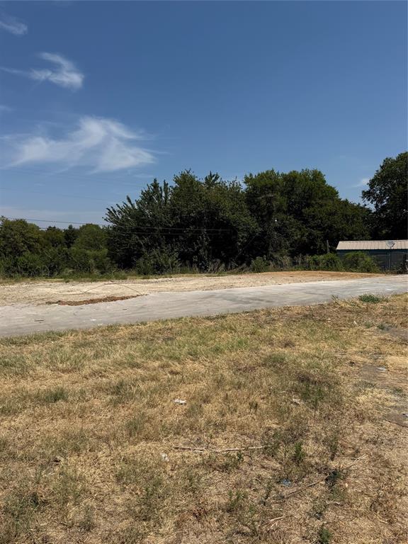 862 S Interstate 35 Property Photo 5