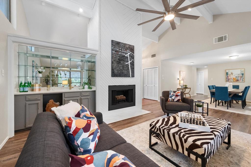 2216 Winter Sunday Way Property Photo 3