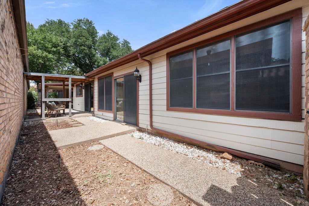 2216 Winter Sunday Way Property Photo 31