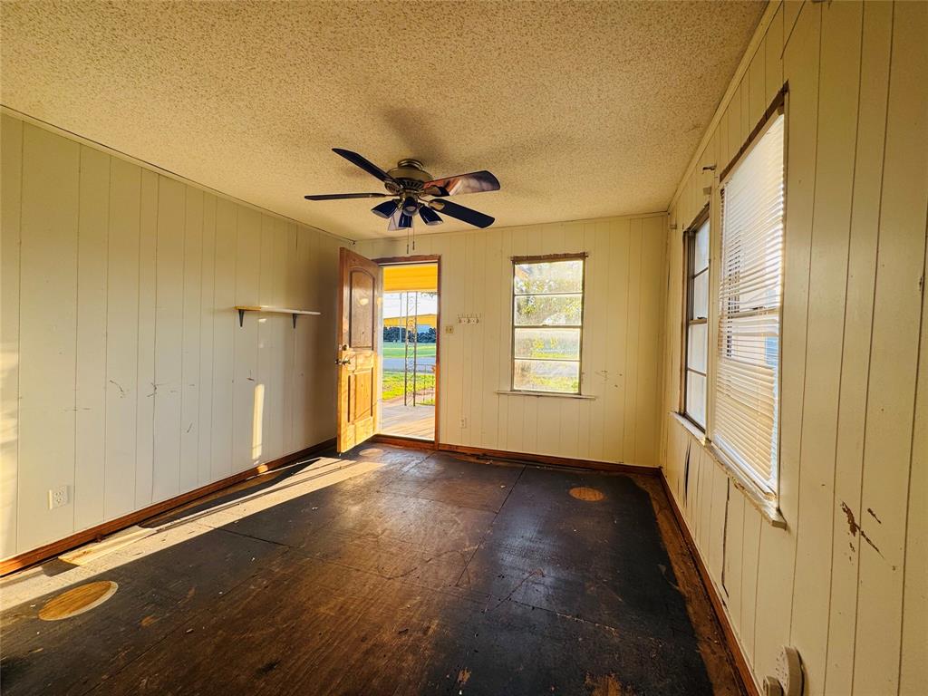 208 S Church Street Property Photo 3