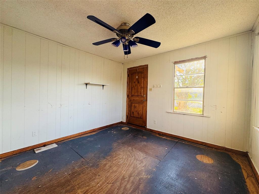 208 S Church Street Property Photo 6