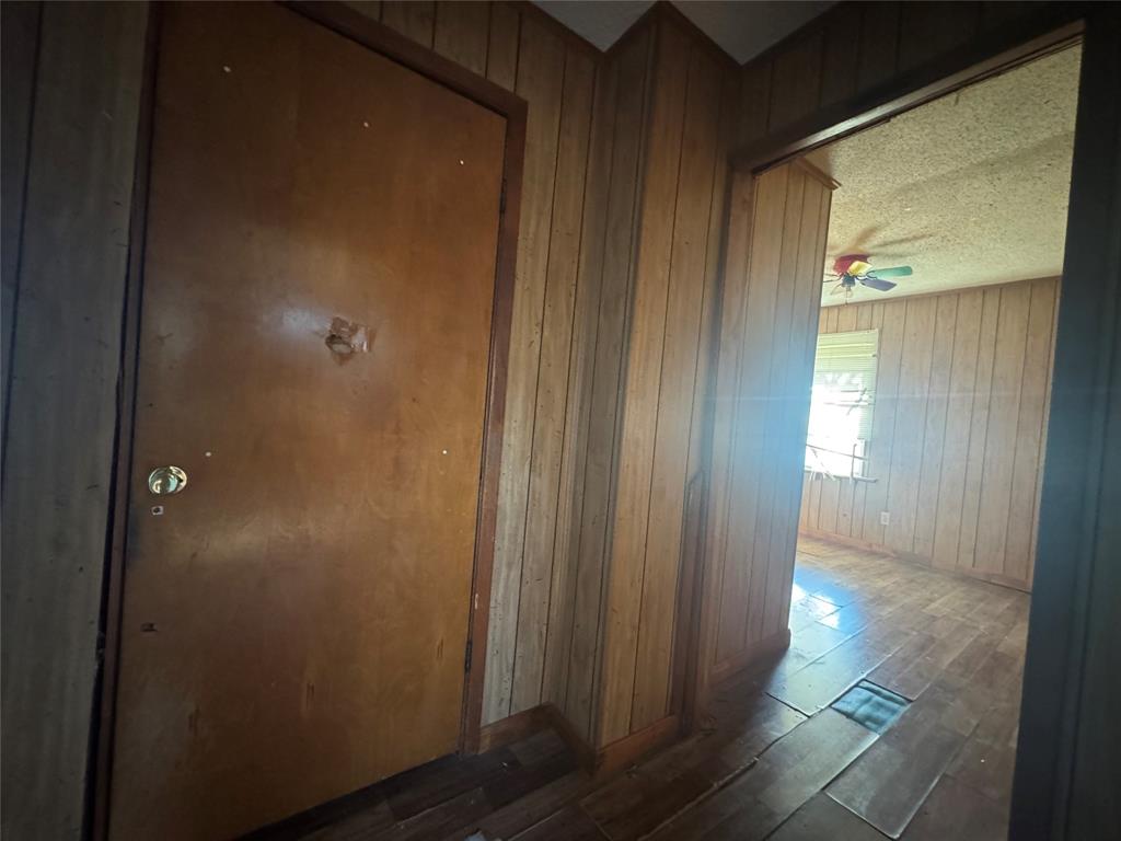 208 S Church Street Property Photo 10
