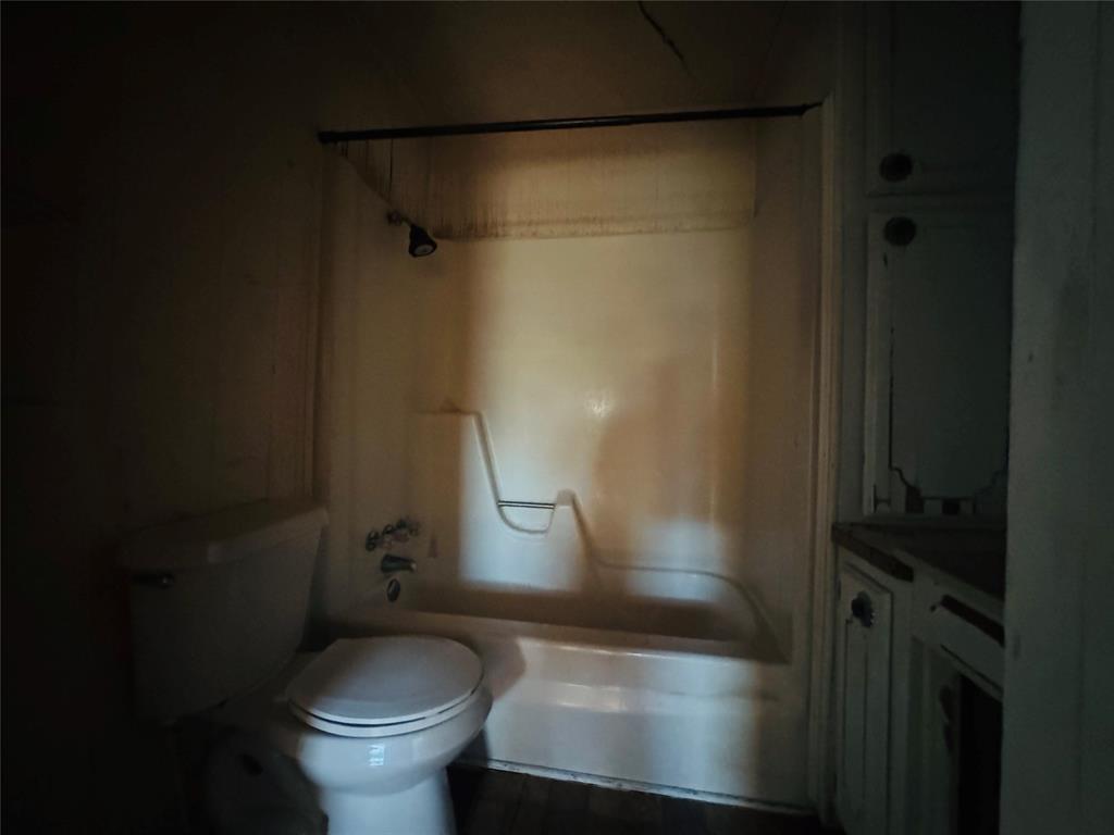 208 S Church Street Property Photo 18