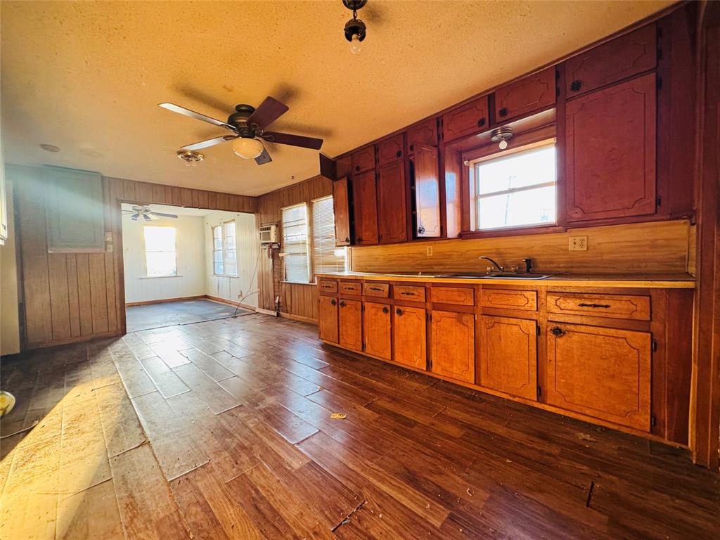 208 S Church Street Property Photo 25