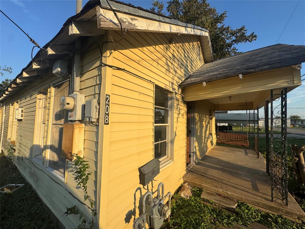 208 S Church Street Property Photo 27