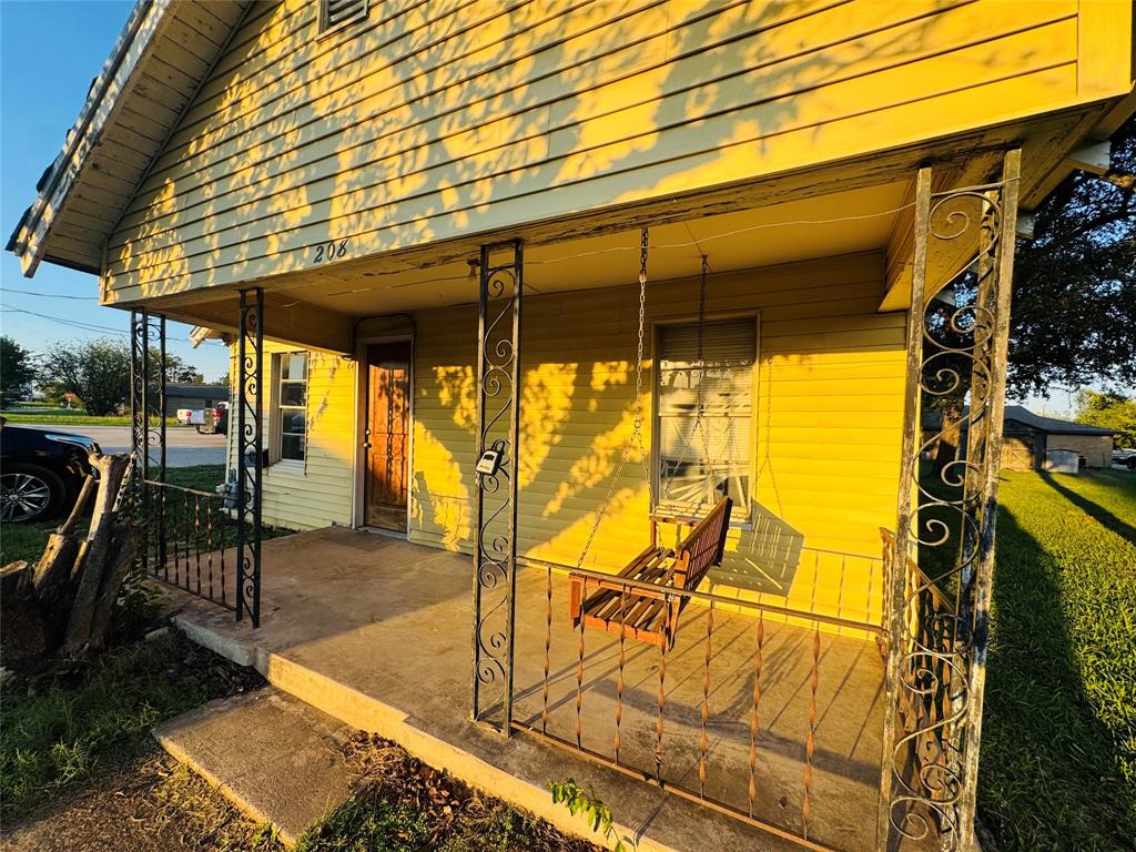 208 S Church Street Property Photo 28