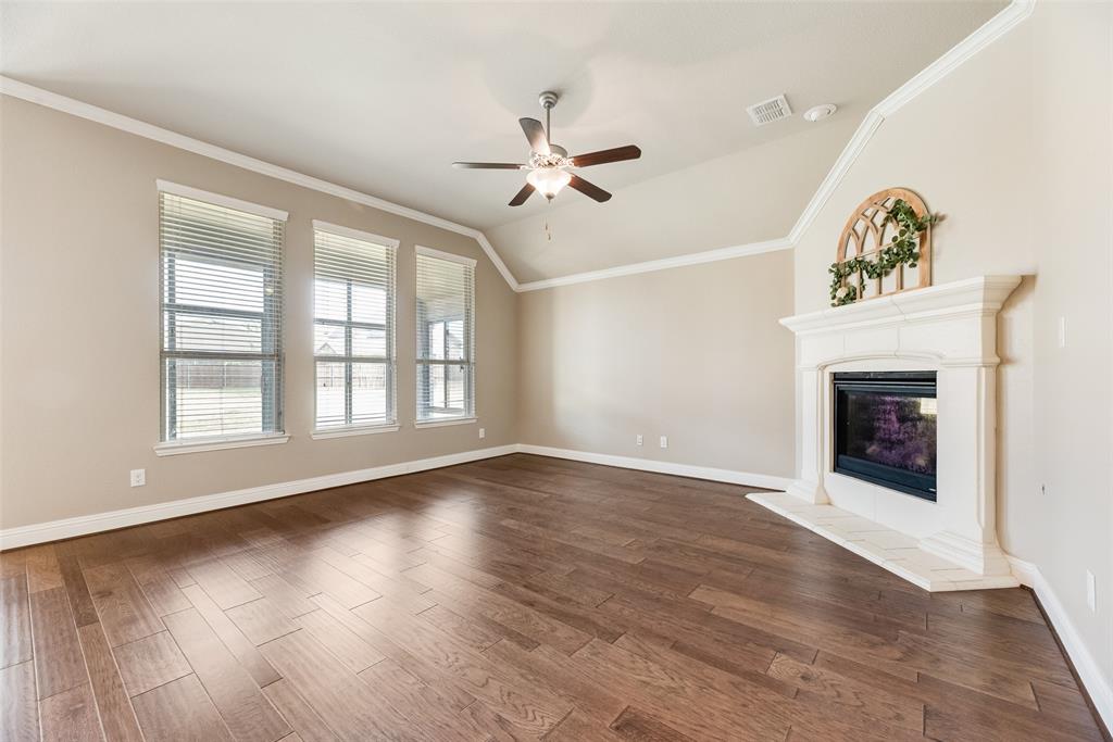 4304 Caney Creek Circle Property Photo 4