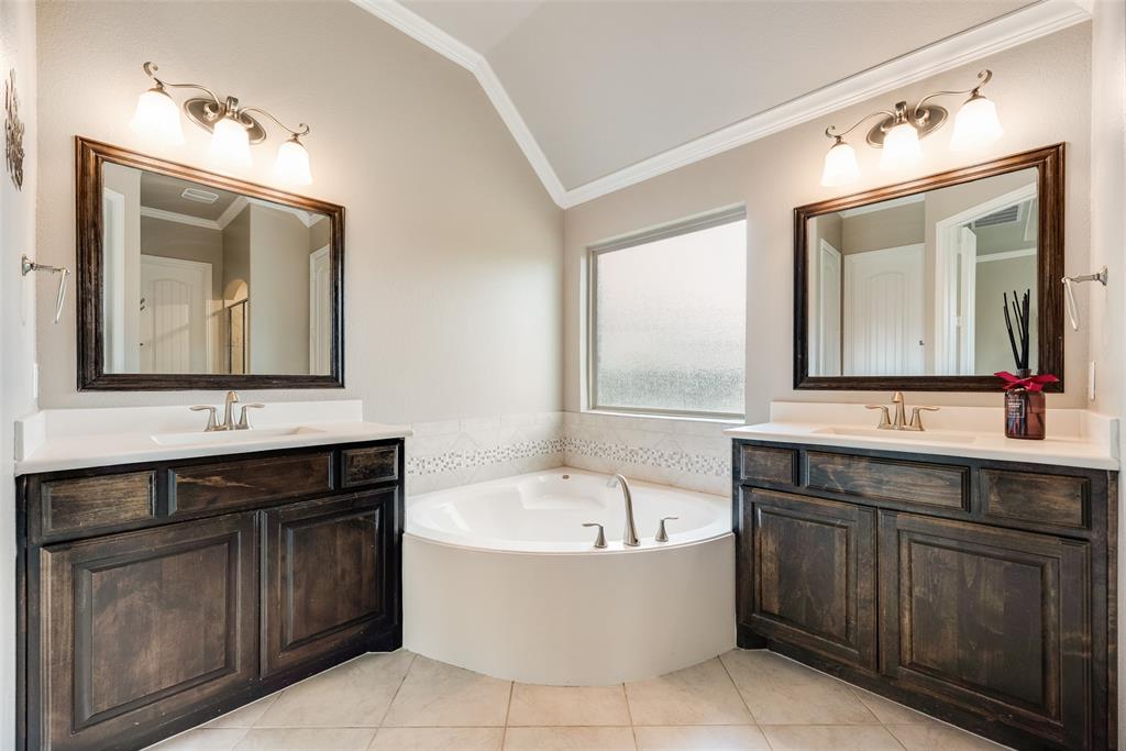 4304 Caney Creek Circle Property Photo 9