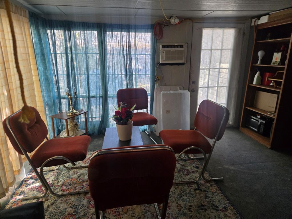 12207 Baron Drive Property Photo 14
