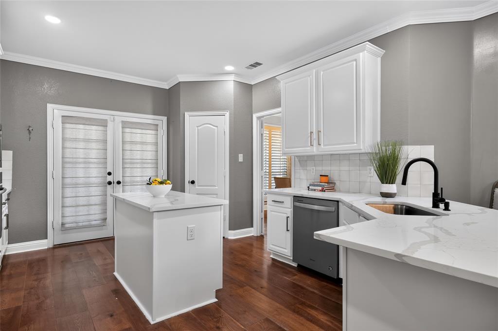 108 Windsor Drive Property Photo 10