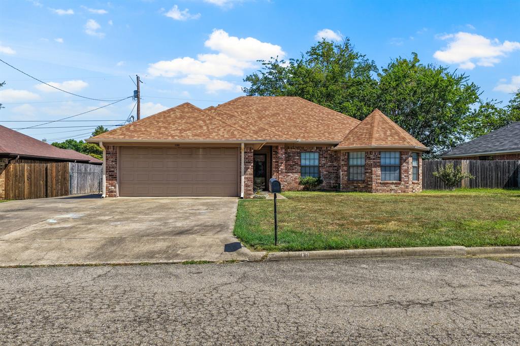 1100 Markeda Property Photo 1