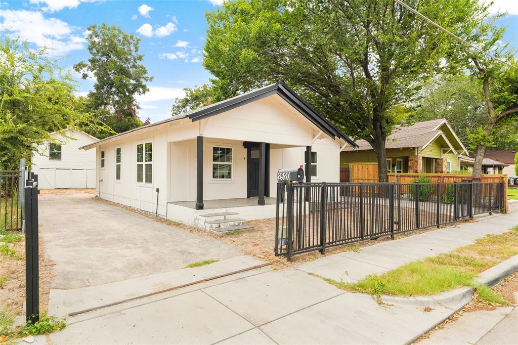 2520 Dell Street Property Photo 4