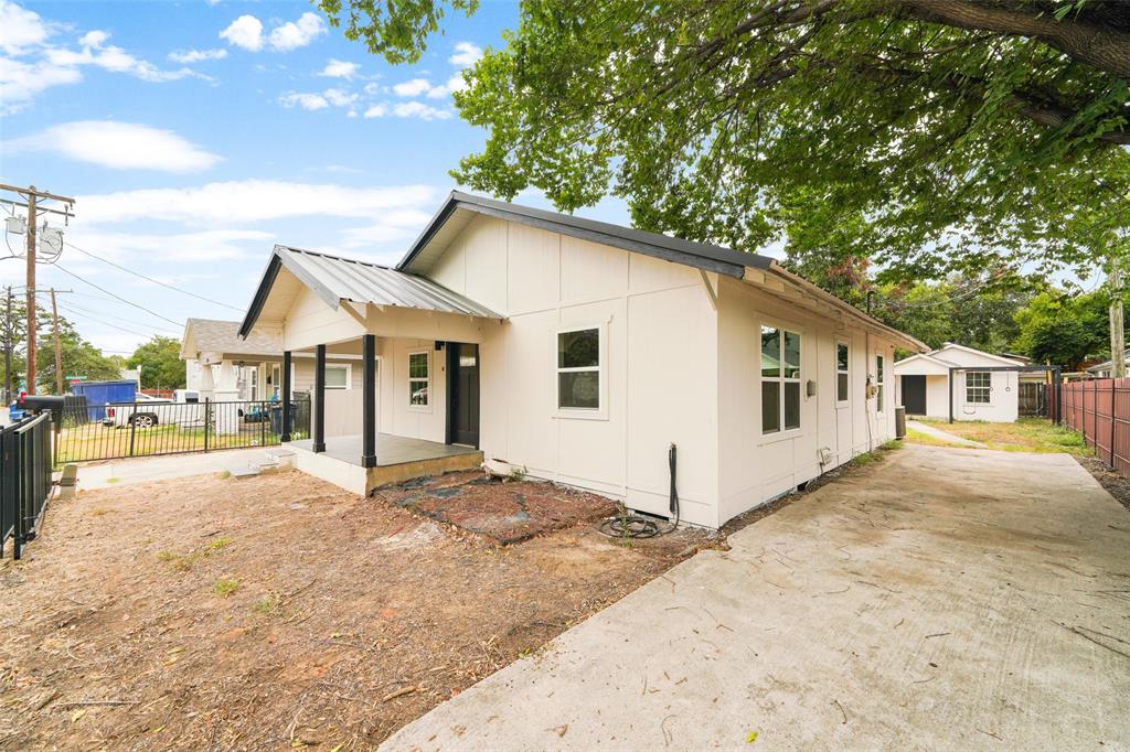 2520 Dell Street Property Photo 5