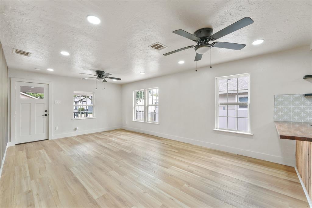 2520 Dell Street Property Photo 7