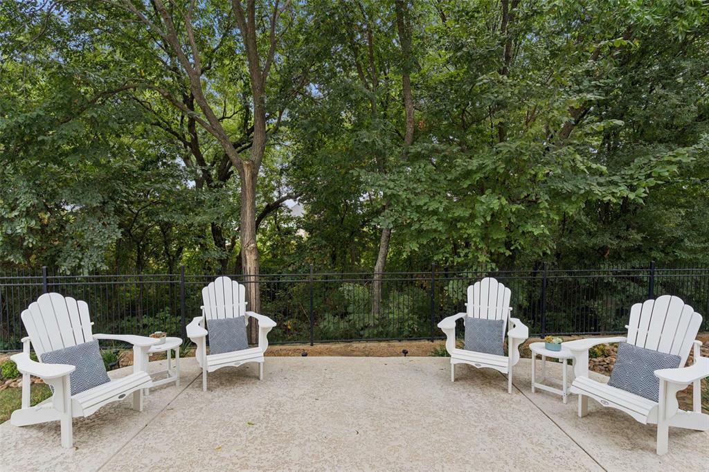 6229 Habersham Way Property Photo 3