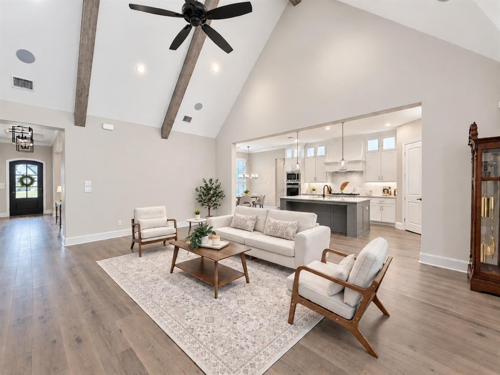 6229 Habersham Way Property Photo 8