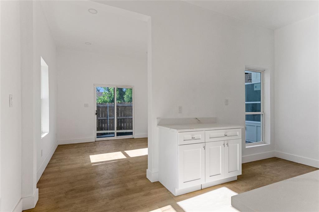 1641 E Tucker Street Property Photo 6