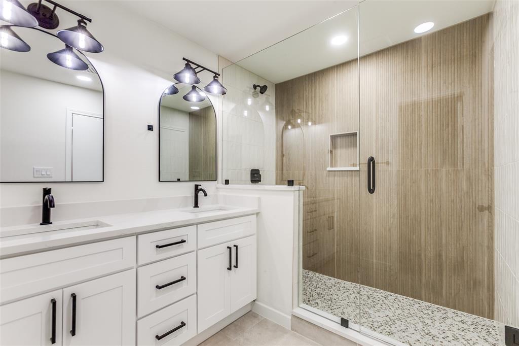 2822 Clear Springs Drive Property Photo 1