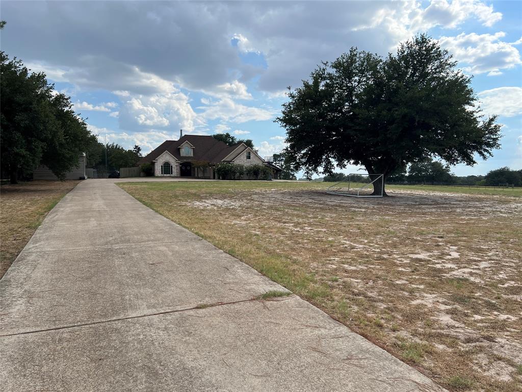 23211 Fm 1995 Property Photo 1