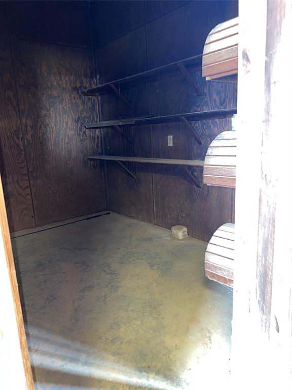 23211 Fm 1995 Property Photo 39